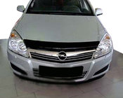 Opel Astra H 2004–2013 Deflektor pokrova motorja (SIM) fotografija 1