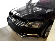 Volkswagen Passat B7 2012–2015 Deflektor pokrova motorja (SIM) fotografija 1