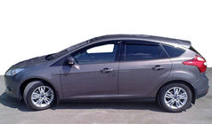 Ford Focus III 2011–2017 Deflektorji oken (4 kosi, SIM) Hatchback in limuzina fotografija 1