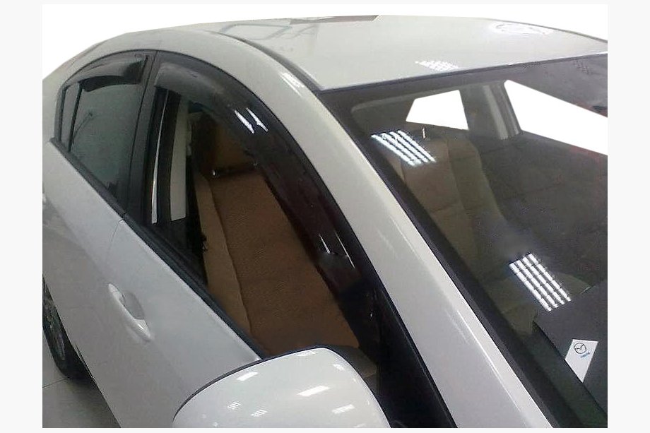 Mazda 3 2009–2013 Okenski vetrniki SD (4 kosi, SIM) Image