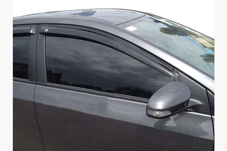 Toyota Corolla 2013–2019 Deflektorji oken (4 kosi, SIM) Image