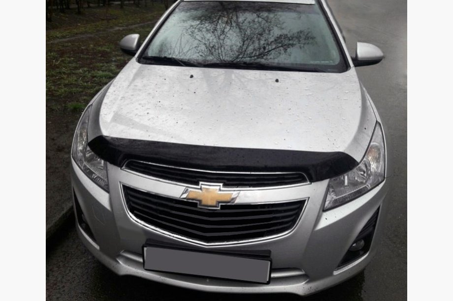 Chevrolet Cruze 2009–2015 Deflektor pokrova motorja (SIM) Image