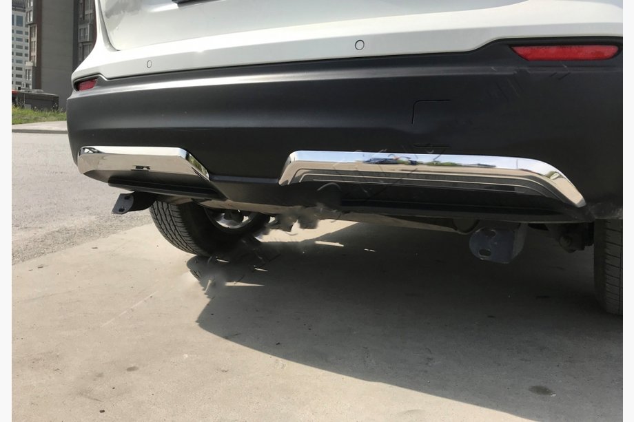 Nissan Qashqai 2014–2021 Nerjaveče jeklene obloge za rob zadnjega odbijača (2017-2021) Image