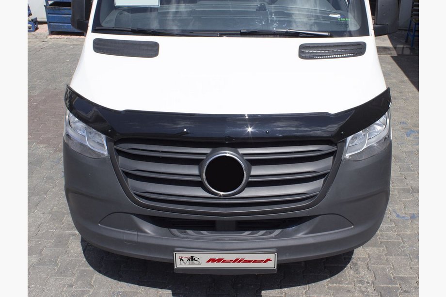 Mercedes Sprinter W907/W910 2018– Deflektor pokrova motorja (EuroCap) Fotografija 8