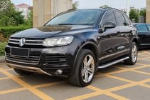 Volkswagen Touareg 2010–2018 Stranske stopnice v stilu originala V3 (2 kosa, aluminij) fotografija 1