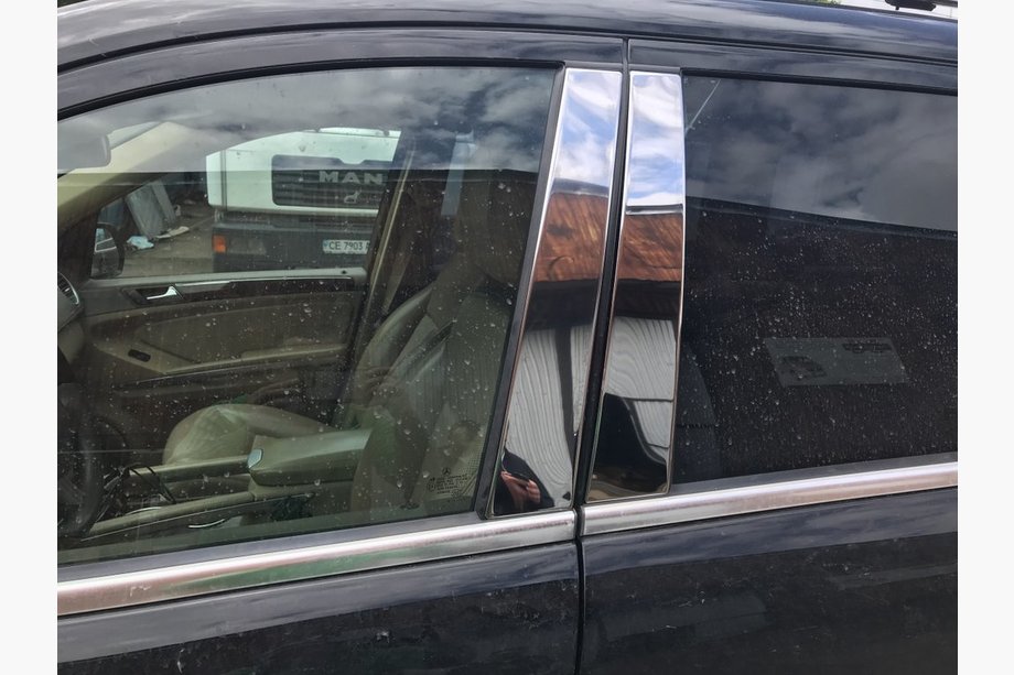 Mercedes GL class X164 2006–2012 Okrasne letve stebričkov vrat (6 kos, nerjavno jeklo) Image
