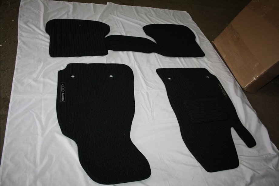Audi A3 2003–2012 Tekstilni tepihi za notranjost (Corona) Image