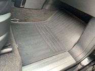 Range Rover III L322 2002–2012 Gumijasti tepihi za potniški prostor (4 kosi, Stingray Premium) fotografija 2