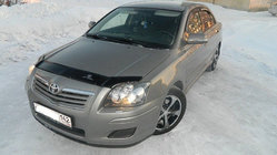 Toyota Avensis 2003–2009 Deflektor pokrova motorja (VIP) fotografija 1