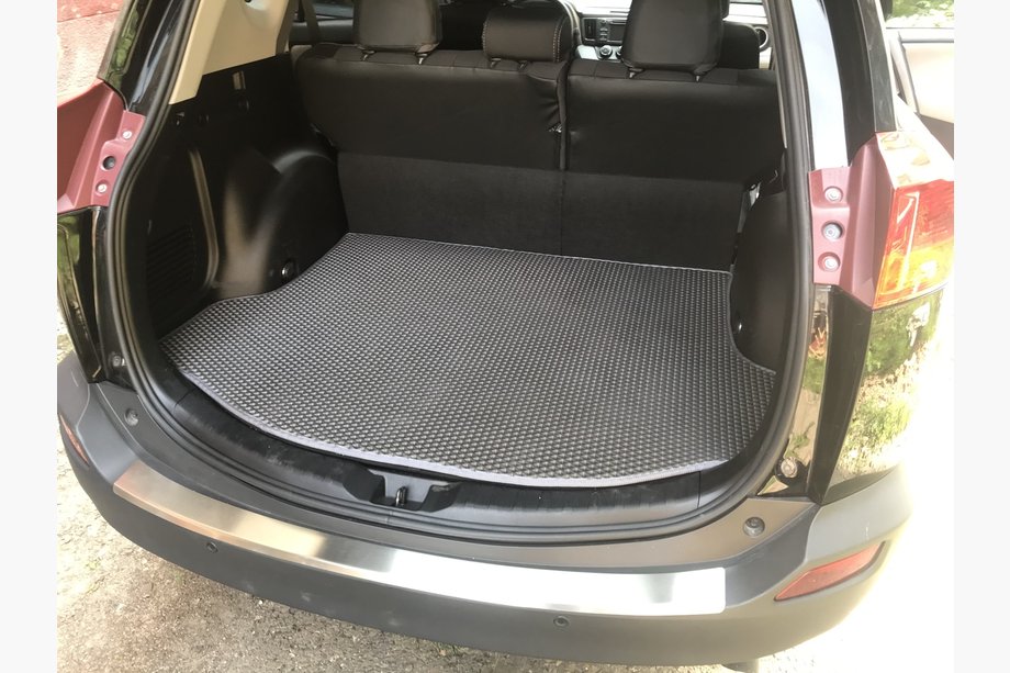 Toyota Rav 4 2013–2018 Prtljažna preproga za zasilno kolo (EVA, črna) Image