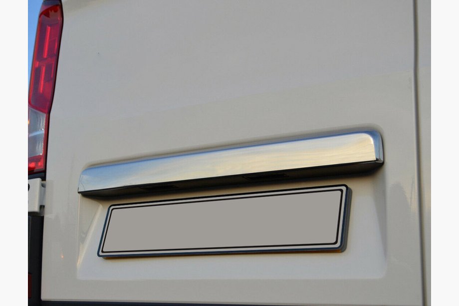 Volkswagen Crafter 2016– Letvica nad registrsko tablico (brez kamere, nerjavno jeklo) Carmos - turško nerjaveče jeklo Image