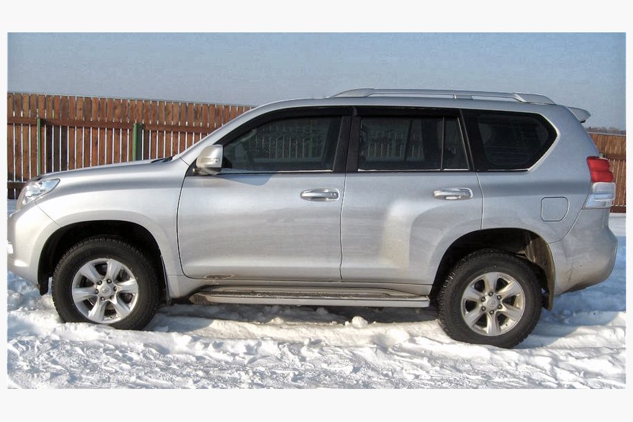 Toyota Land Cruiser Prado 150 2009–2023 Strešni relingi originalnega dizajna (sivi, 2 kosa) Fotografija 4