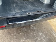 Renault Trafic 2015– Okrasna letev za zadnji odbijač črni krom (nerjavno jeklo) fotografija 2