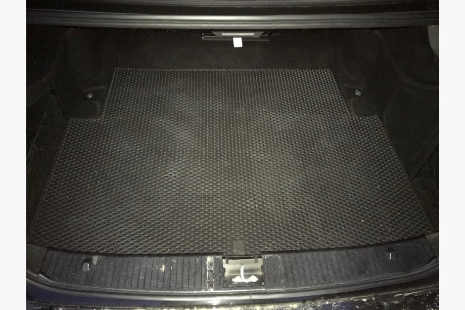Mercedes E-class W212 2009–2016 Preproga prtljažnika (EVA, črna) SD Fotografija 1
