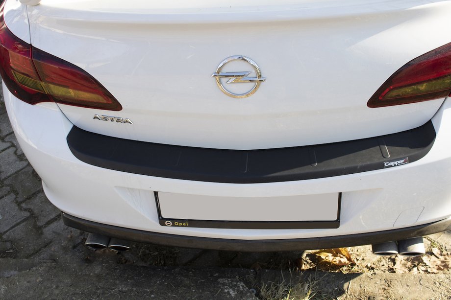 Opel Astra J 2009–2015 Obloga zadnjega odbijača EuroCap (Sedan, ABS) Fotografija 1