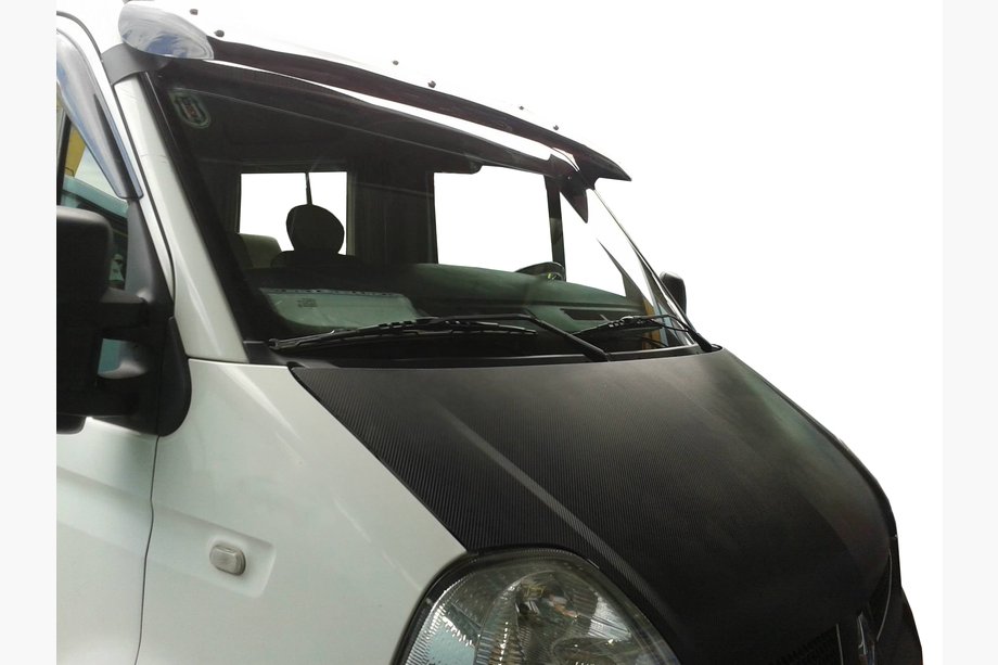 Renault Master 1998–2010 Vizir za vetrobransko steklo V1 (črna sijaj, 5 mm) Image