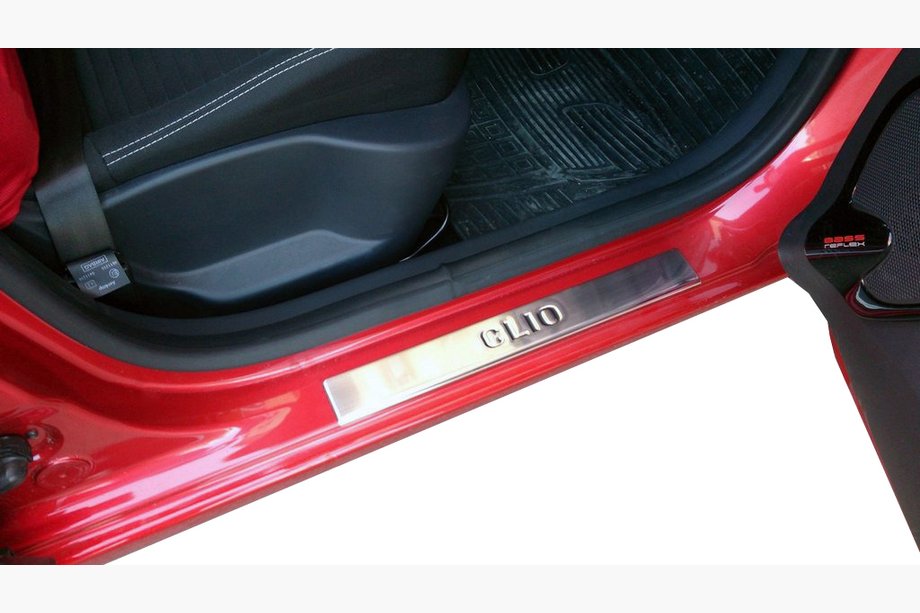 Renault Clio IV 2012–2019 Zaščitne letve pragov OmsaLine (4 kosi, inox) Image