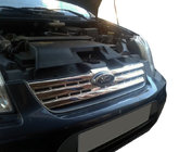 Ford Connect 2010–2013 Nerjaveče obrobe sprednje maske Carmos - turško nerjaveče jeklo fotografija 1