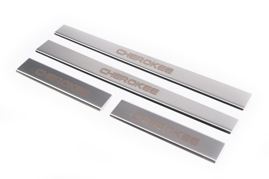 Jeep Cherokee/Liberty 2007–2013 Pragovne letve Carmos V1 (4 kos, nerjavno jeklo) Image