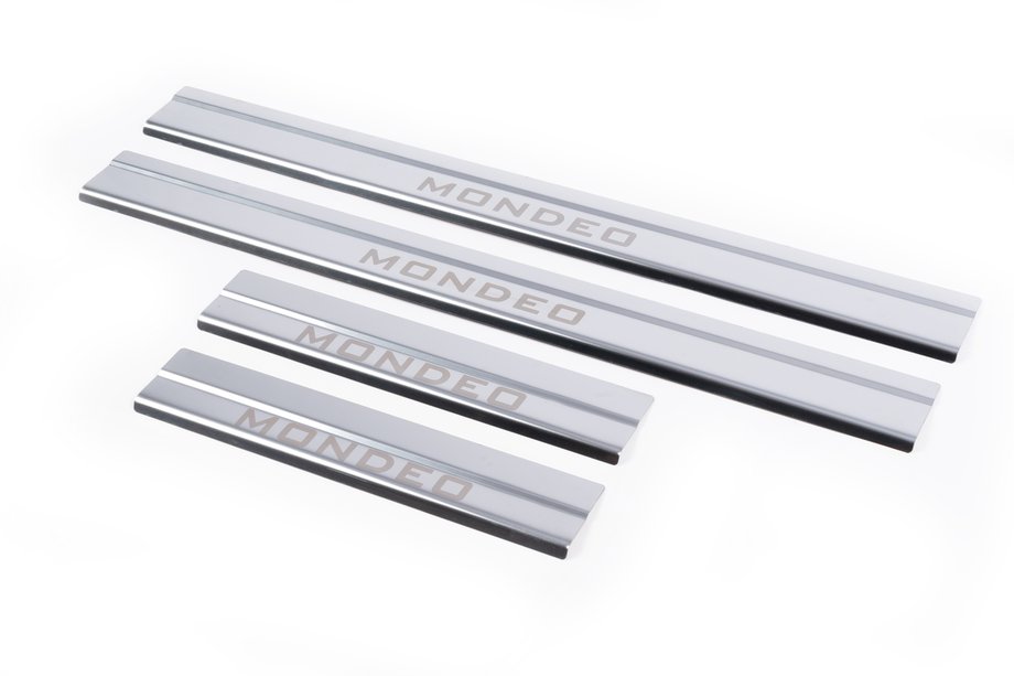Ford Mondeo 2000–2007 Obloge pragov CARMOS (4 kosi, inox) Image