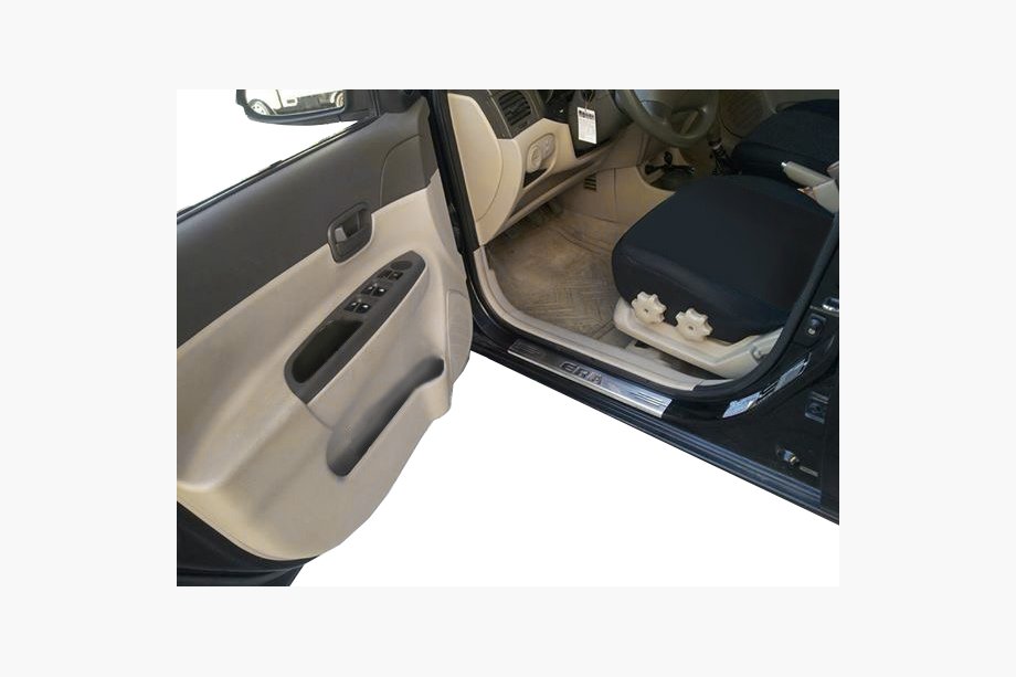 Hyundai Accent 2006–2010 Carmos V1 okrasne letve pragov (4 kosi, nerjaveče jeklo) Fotografija 2