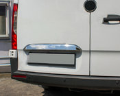 Mercedes Sprinter W907/W910 2018– Kromirana letvica nad registrsko tablico (nerjaveče jeklo) OmsaLine - italijansko nerjavno jeklo fotografija 1