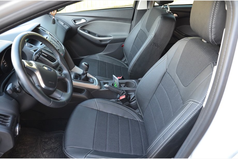 Ford Focus III 2011–2017 Modelno prilagojene prevleke za sedeže iz eko usnja Brothers Dynamic Image