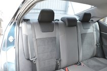Toyota Corolla 2013–2019 Prevleke za avtomobilske sedeže Elite (umetno usnje ↗ imitacija alkantare) fotografija 3