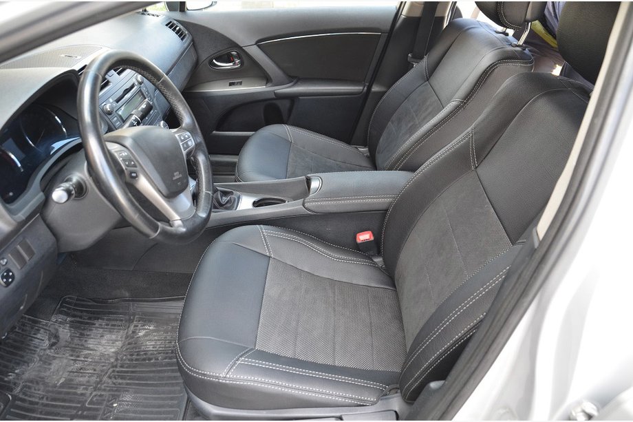 Toyota Avensis 2009–2018 Prevleke za avtosedeže (umetno usnje → nadomestek alkantare) Image