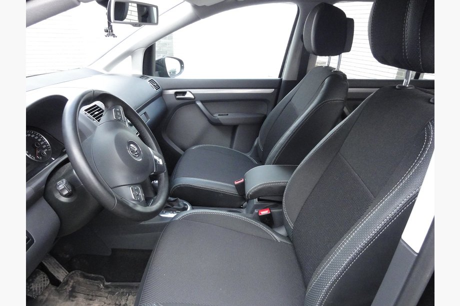 Volkswagen Touran 2010–2015 Avtoprevleke (umetno usnje↗tkanina, Premium) Image