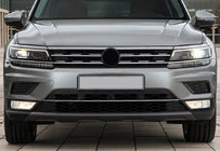 Volkswagen Tiguan 2016–2023 Nerjavno jeklena zaščitna obloga sprednjega odbijača 2016-2020 fotografija 1