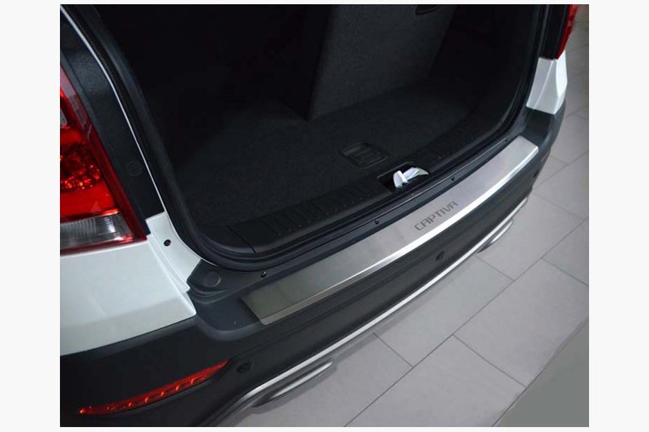 Chevrolet Captiva 2006–2019 NataNika zaščitna letev za zadnji odbijač z zavihkom, nerjaveče jeklo (2011+) Fotografija 1