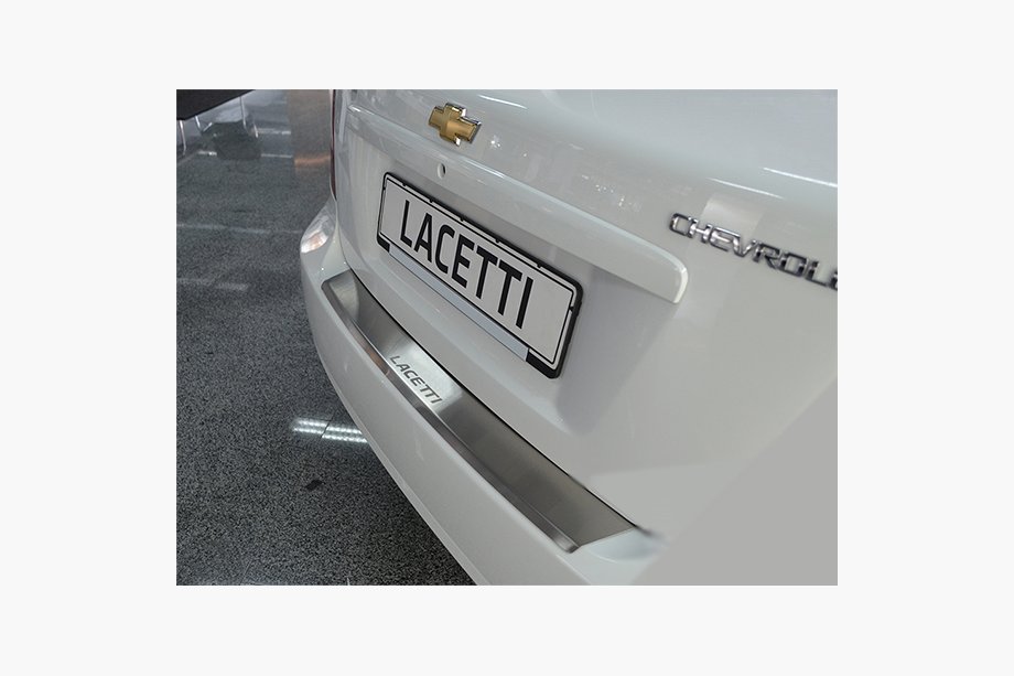 Chevrolet Lacetti 2003–2024 Nerjaveča obloga zadnjega odbijača z zavihkom Natanika Image