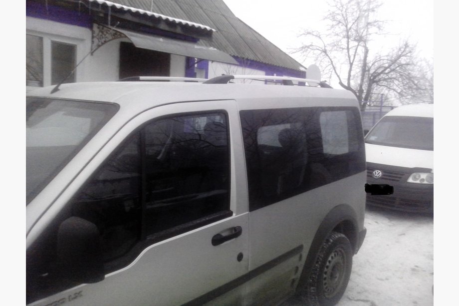 Ford Connect 2002–2006 Kromirane strešne sani Maxi baza, kovinske noge Fotografija 3