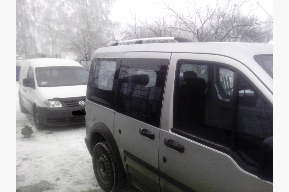 Ford Connect 2002–2006 Kromirane strešne sani Maxi baza, kovinske noge Fotografija 4