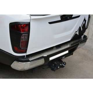 Nerjaveča zaščitna letev za zadnji odbijač Nissan Navara/NP300 2016– fotografija 1