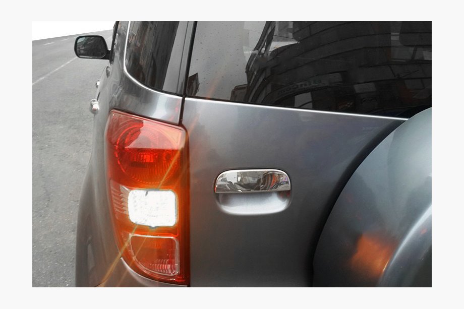 Daihatsu Terios 2006–2017 Okrasni pokrov ročaja za odpiranje prtljažnika (nerjaveče jeklo) Fotografija 1