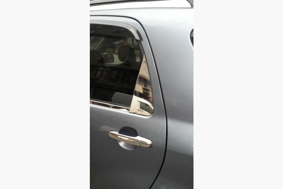 Daihatsu Terios 2006–2017 Kromirana obloga za deflektor vetra (2 kos, iz nerjavnega jekla) Fotografija 5