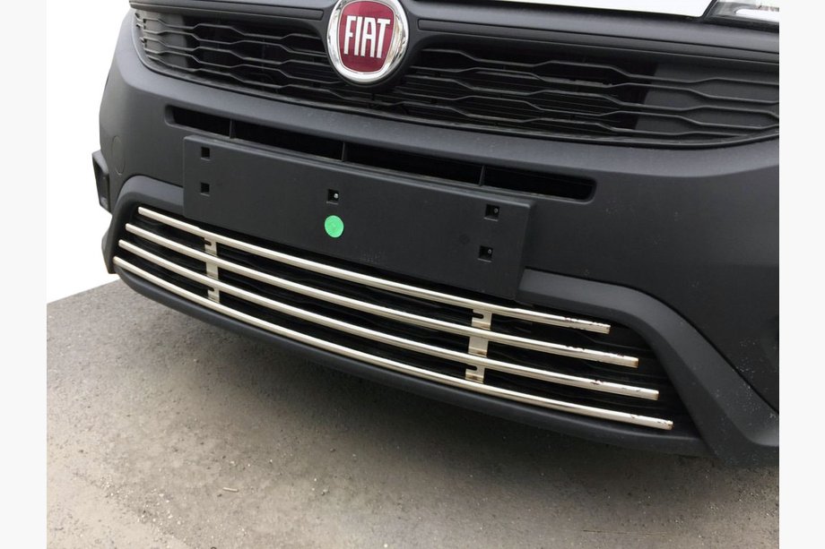 Fiat Doblo II 2010–2022 Mrežica za odbijač 2014↗ (nerjavno jeklo) Image