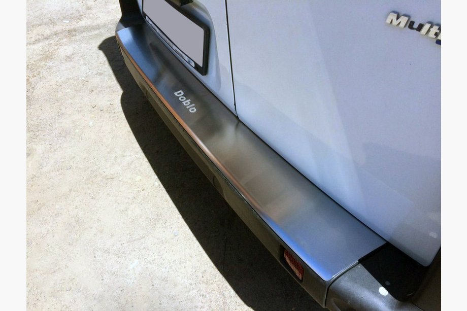 Fiat Doblo I 2001–2005 Nerjaveča letev za zadnji odbijač z zavihkom Nataniko (nerjavno jeklo) Image