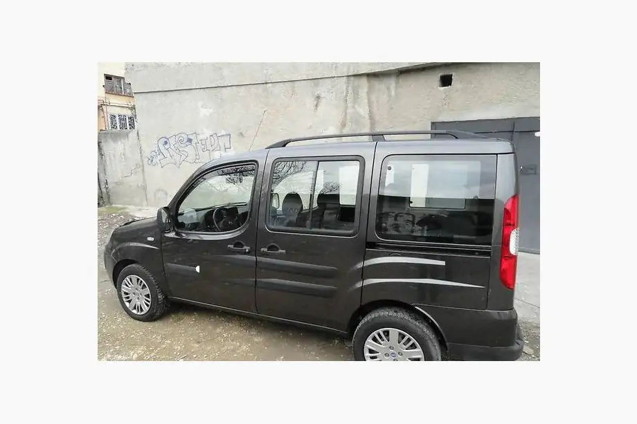 Fiat Doblo I 2005–2010 Črni strešni relingi Fotografija 2