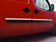 Fiat Doblo I 2005–2010 Ozki vratni moldingi (4 kosi, nerjaveče jeklo) OmsaLine - italijansko nerjavno jeklo fotografija 3