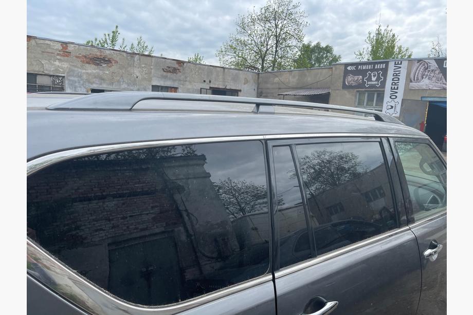 Nissan Armada 2016–2024 Strešne vzdolžne letve (original 2019) Image