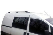 Citroen Jumpy 1996–2007 Kromirane strešne sani Kratka medosna razdalja, plastične noge fotografija 1