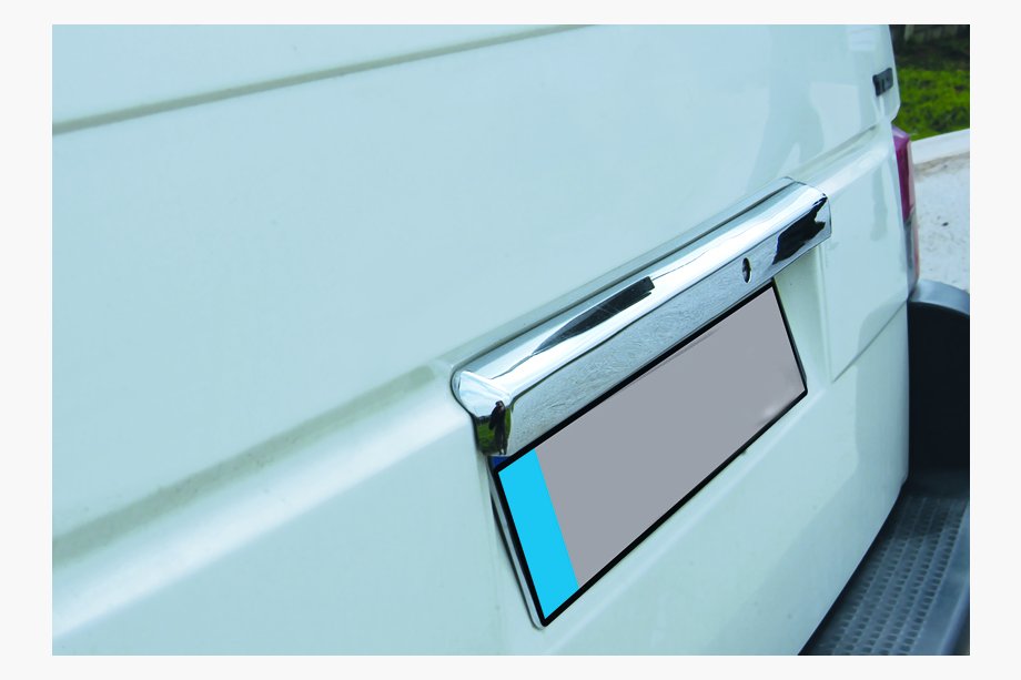Volkswagen T4 Caravelle/Multivan 1990–2003 Letvica nad registrsko tablico (Omsa, nerjavno jeklo) Image