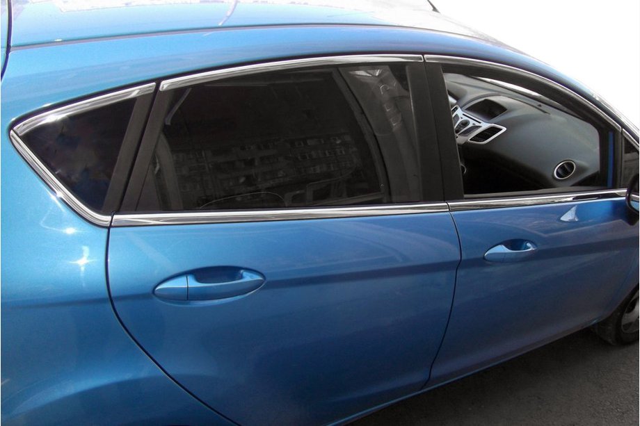 Ford Fiesta 2008–2017 Zgornje letvice stekel (8 kos, nerjavno jeklo) Image