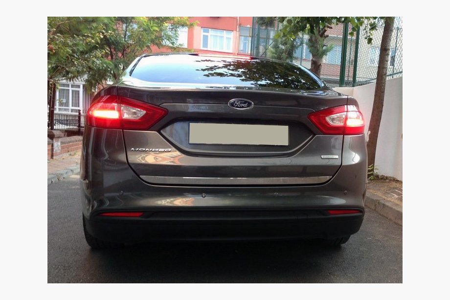 Ford Fusion 2012–2020 Nerjaveča zaščitna letvica roba prtljažnika Image