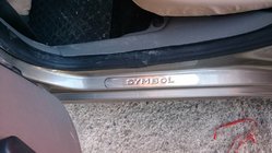 Renault Symbol 2008–2013 Zaščitne letve pragov OmsaLine (4 kosi, inox) fotografija 1