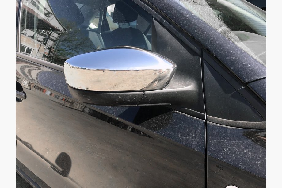 Skoda Fabia 2014–2021 Nerjaveči pokrovi ogledal brez izreza za smernik (2 kosa) Image