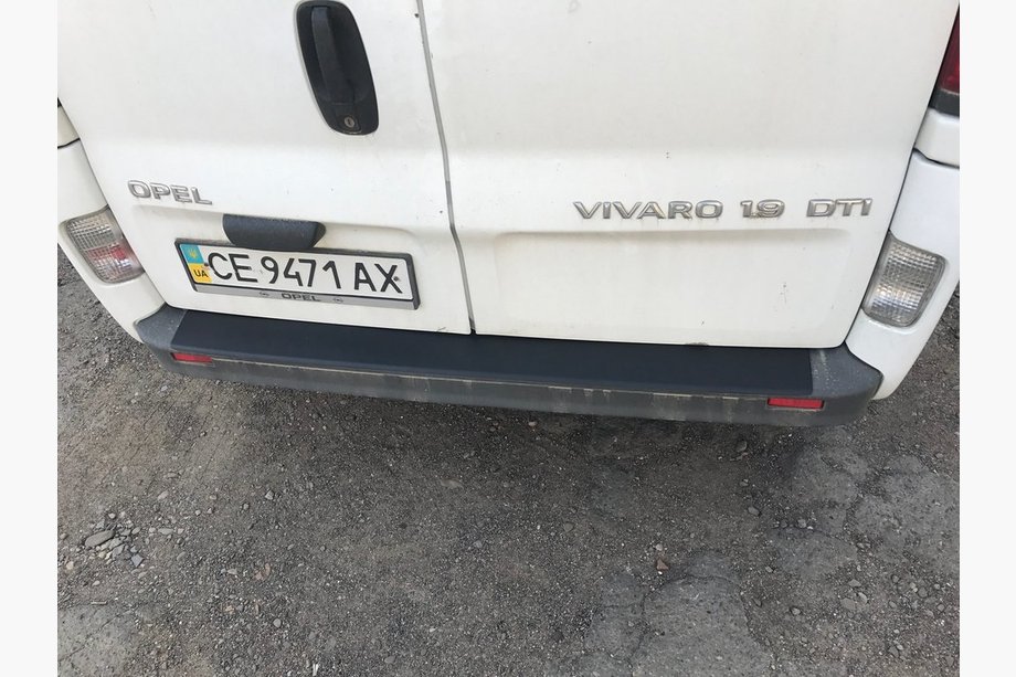 Opel Vivaro 2001–2015 Zaščitna letev zadnjega odbijača DDU (ABS) Fotografija 4